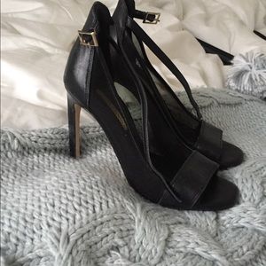 BCBG Generation black heels